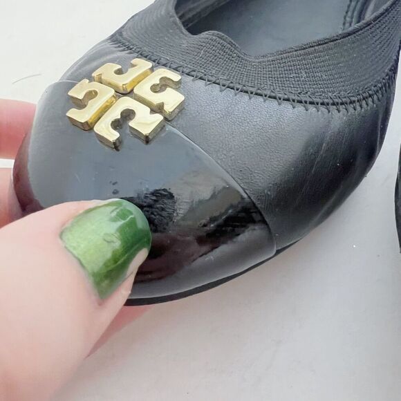 Like New Tory Burch Jolie Cap Toe Ballet Flat Black Leather Gold Emblem Size 10 - Picture 5 of 7